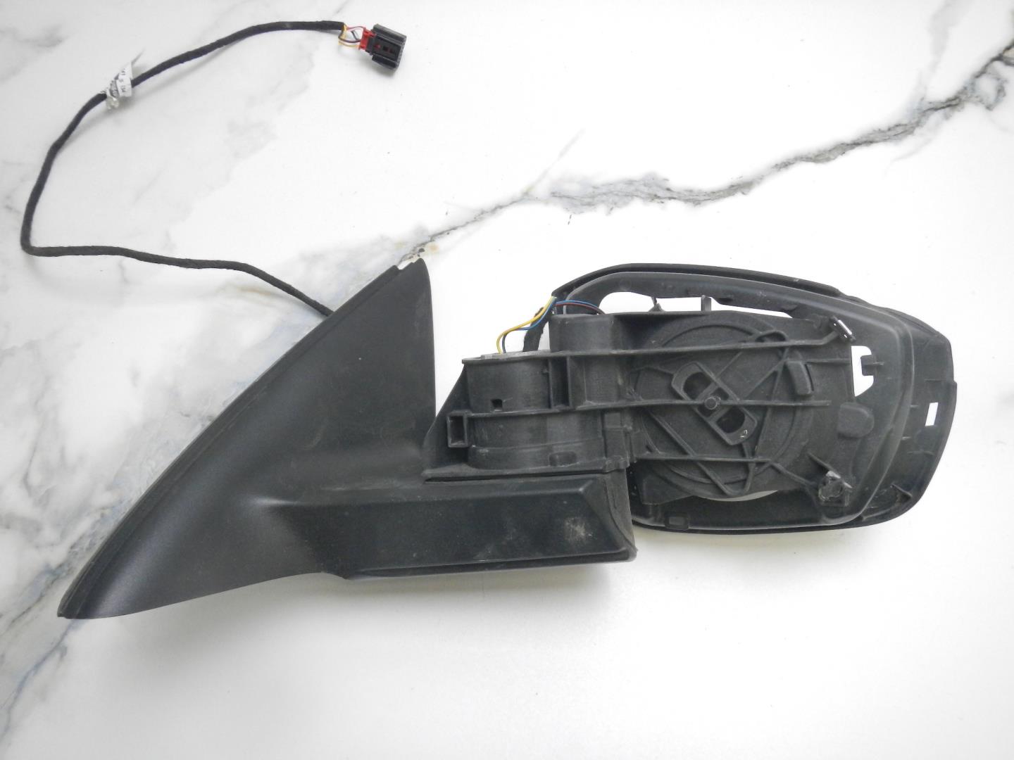 Зеркало левое электрическое