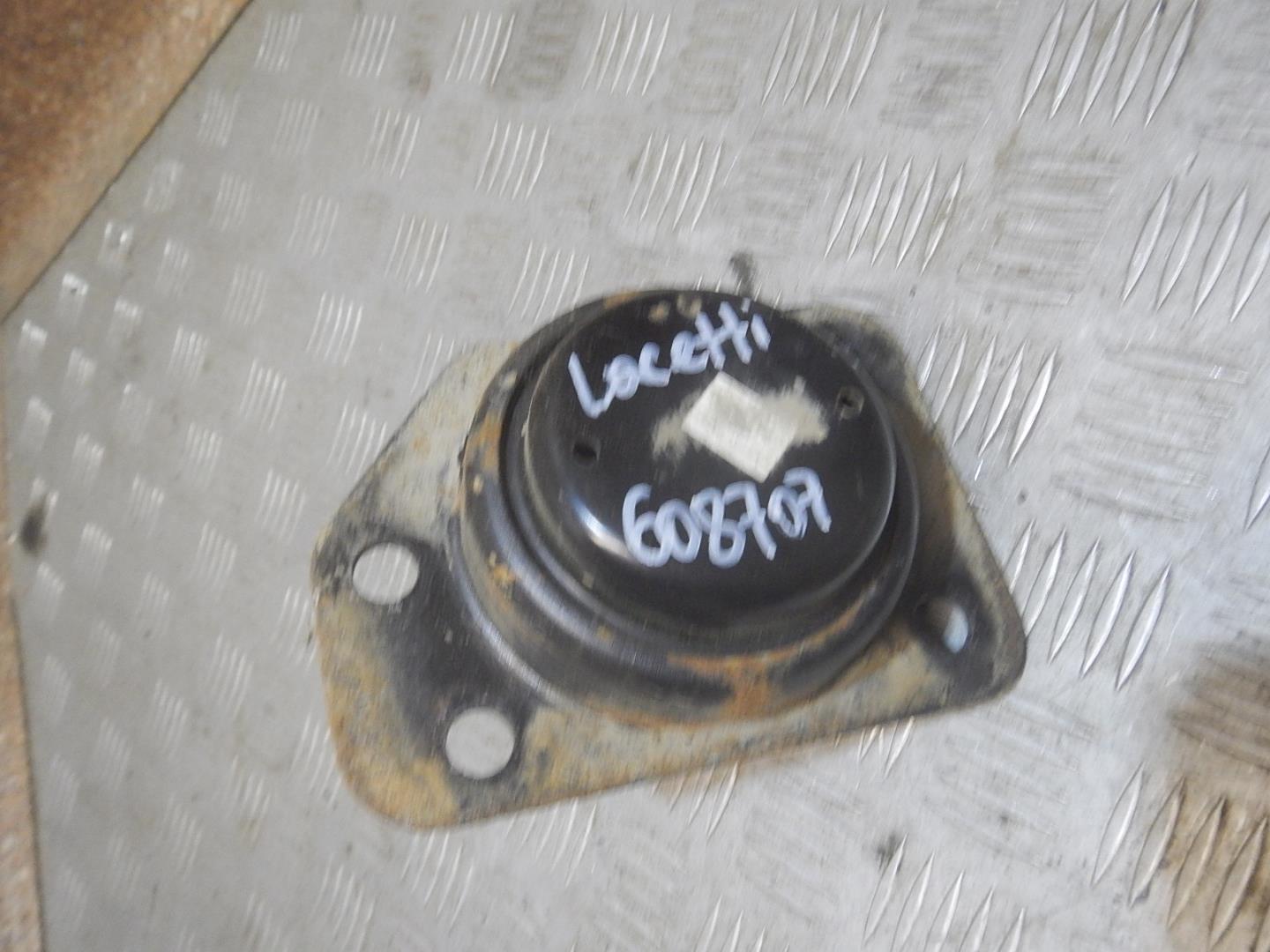 Опора двигателя правая