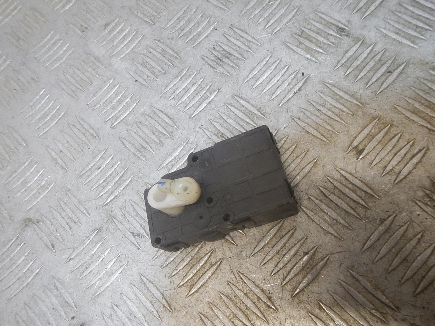 Моторчик заслонки печки