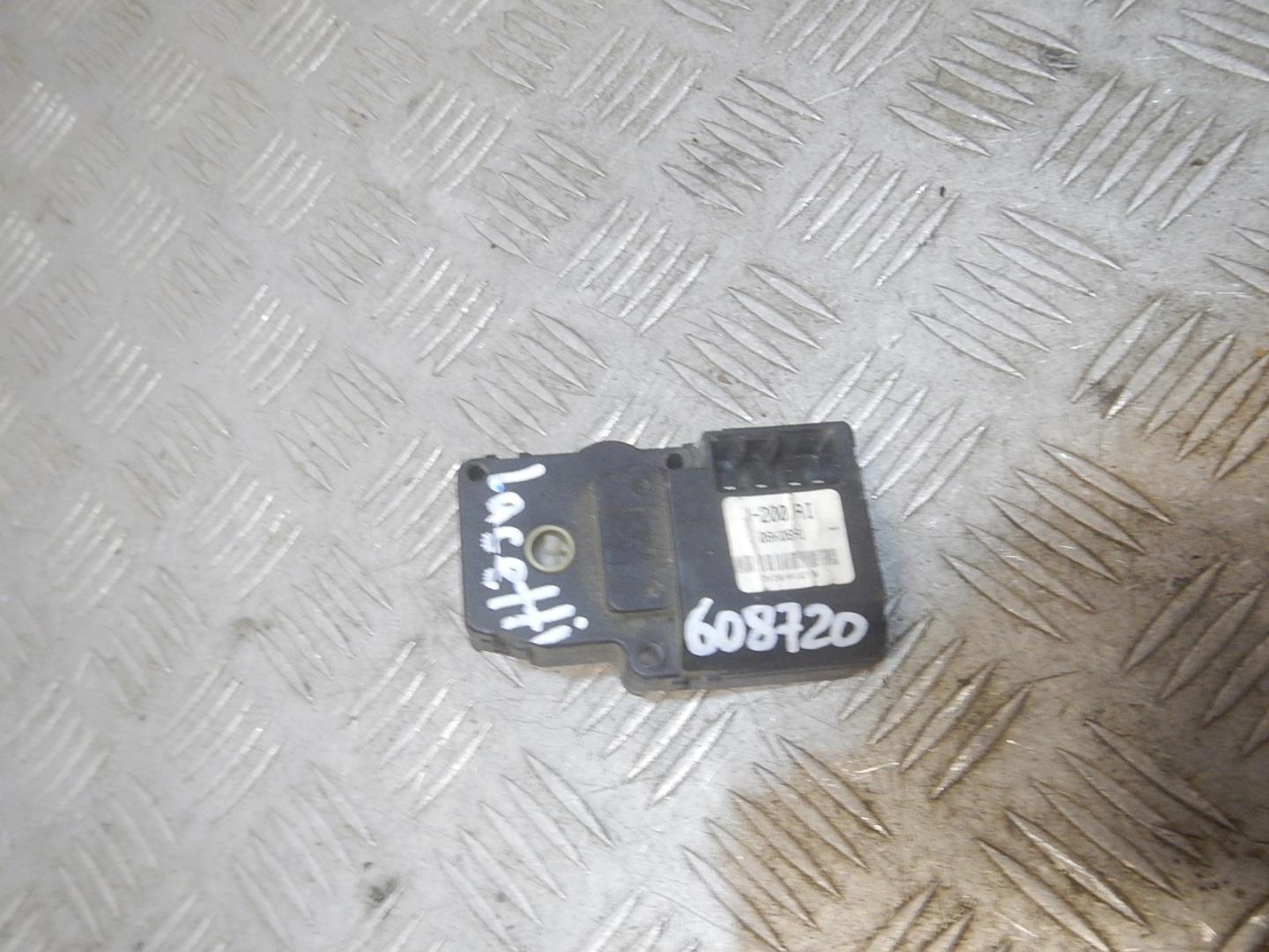 Моторчик заслонки печки