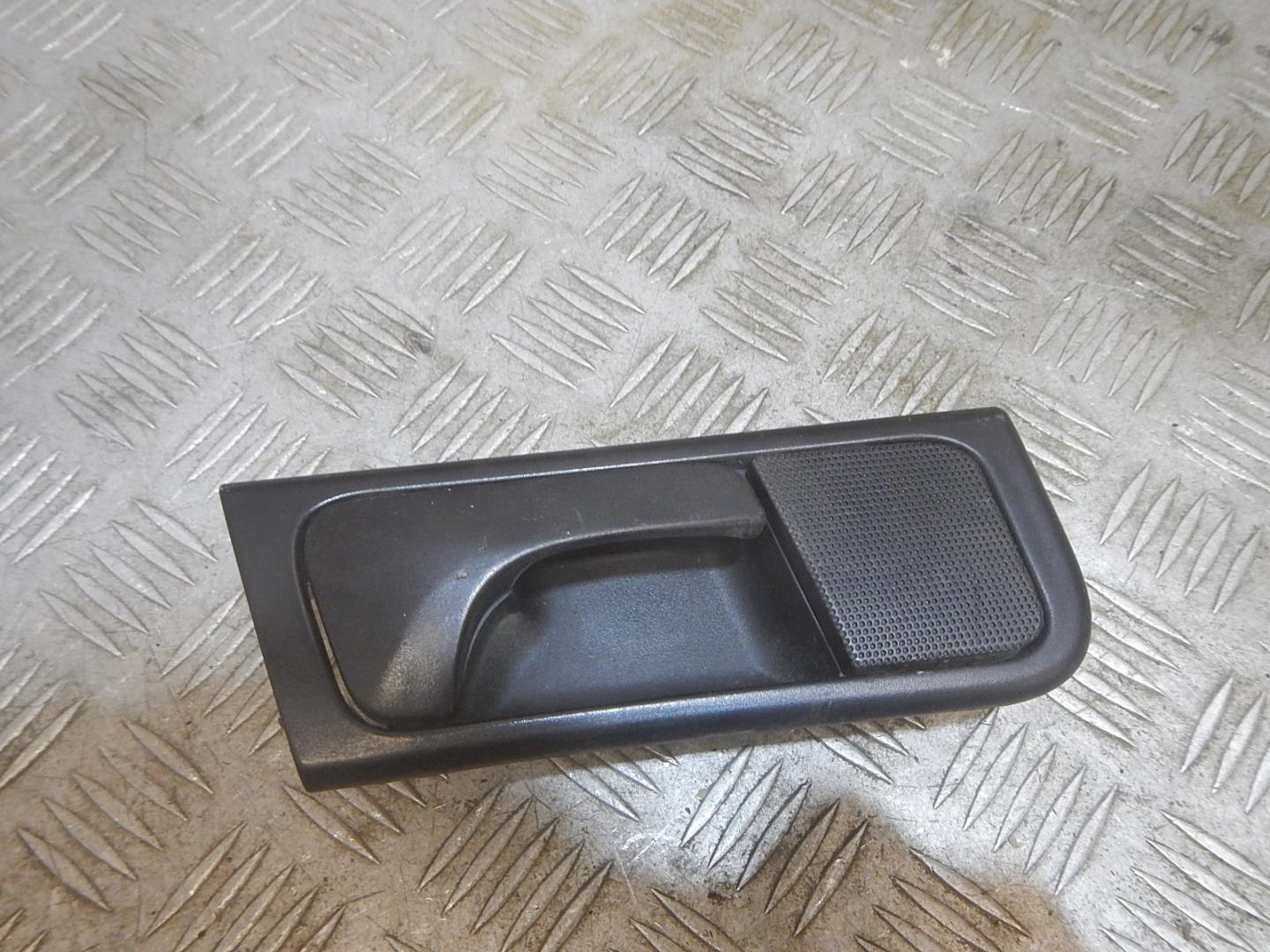 Ручка двери внутренняя правая