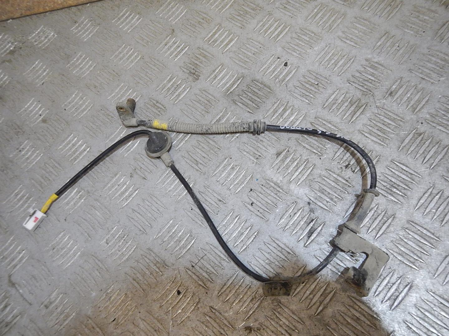 Датчик ABS задний