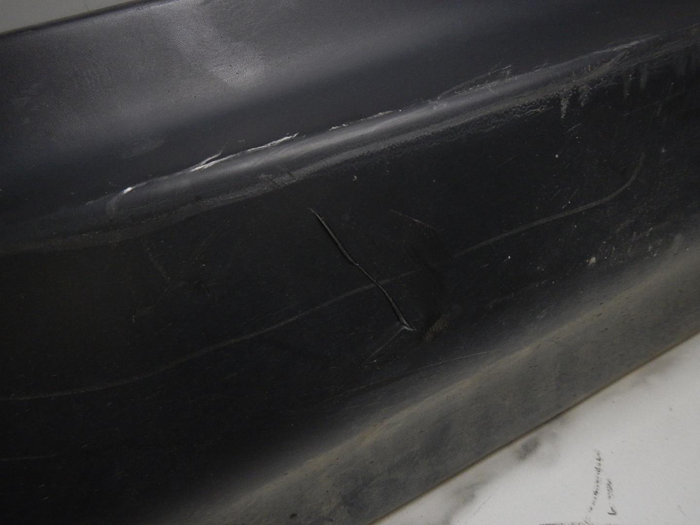 Молдинг задней правой двери