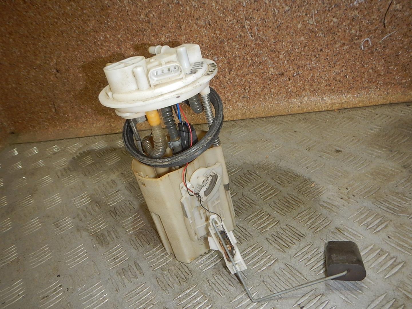 Насос топливный электрический