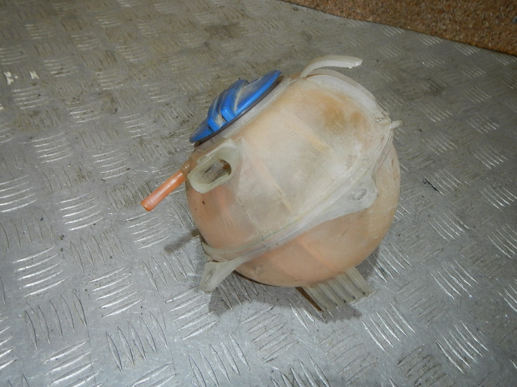 Бачок расширительный