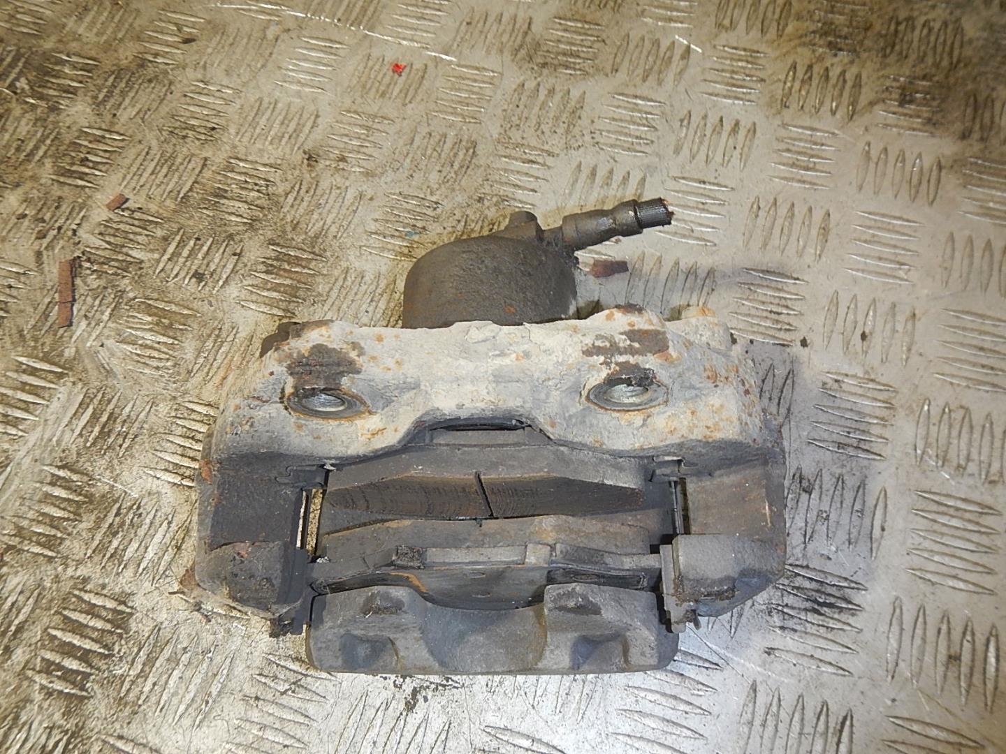 Суппорт передний правый