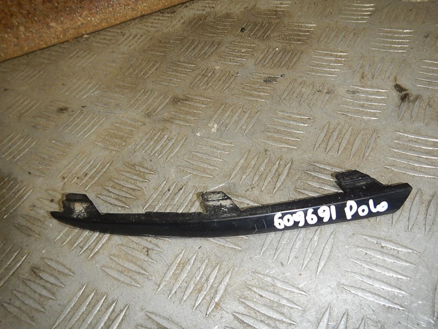 Молдинг заднего бампера