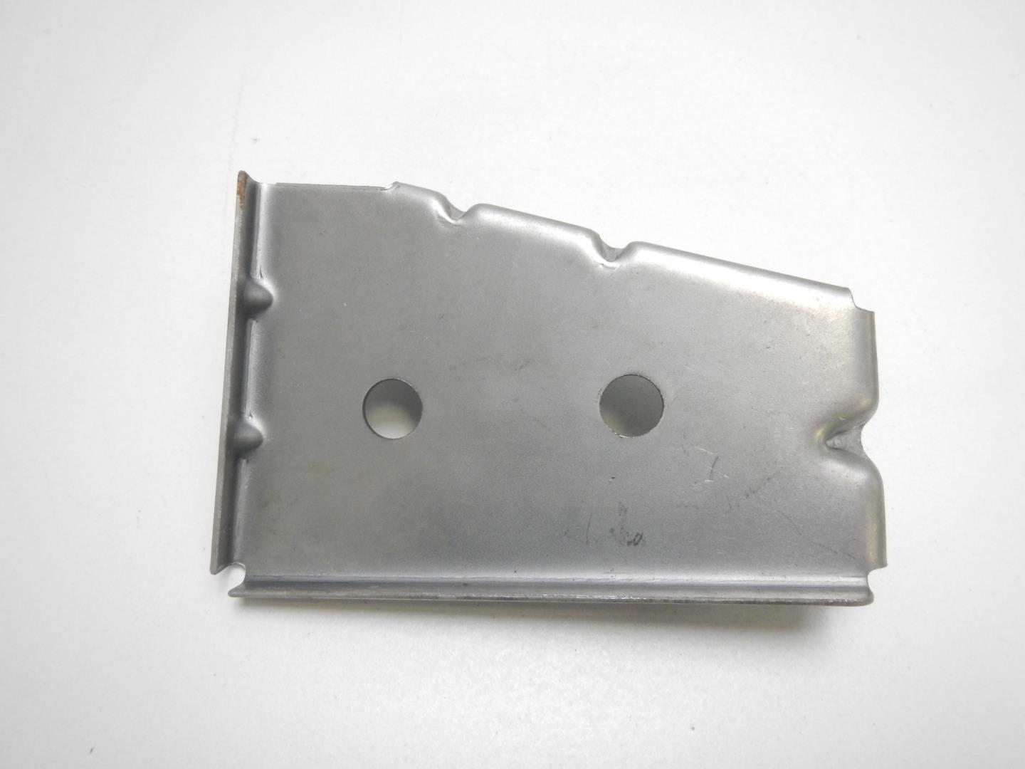 Кронштейн переднего бампера правый