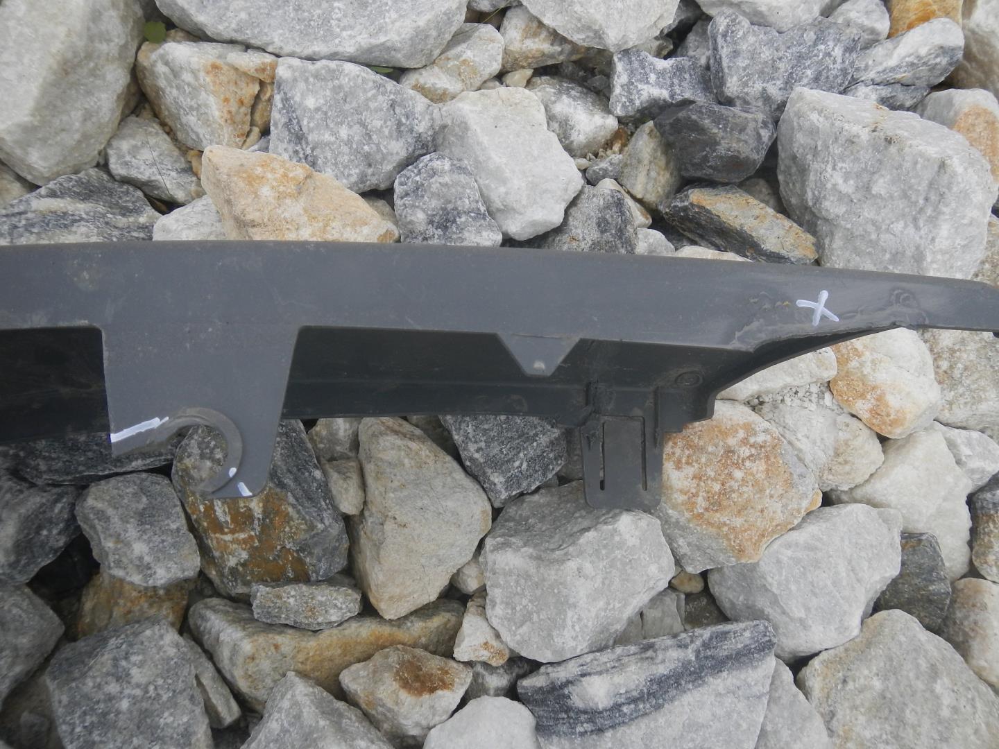 Накладка переднего бампера правая