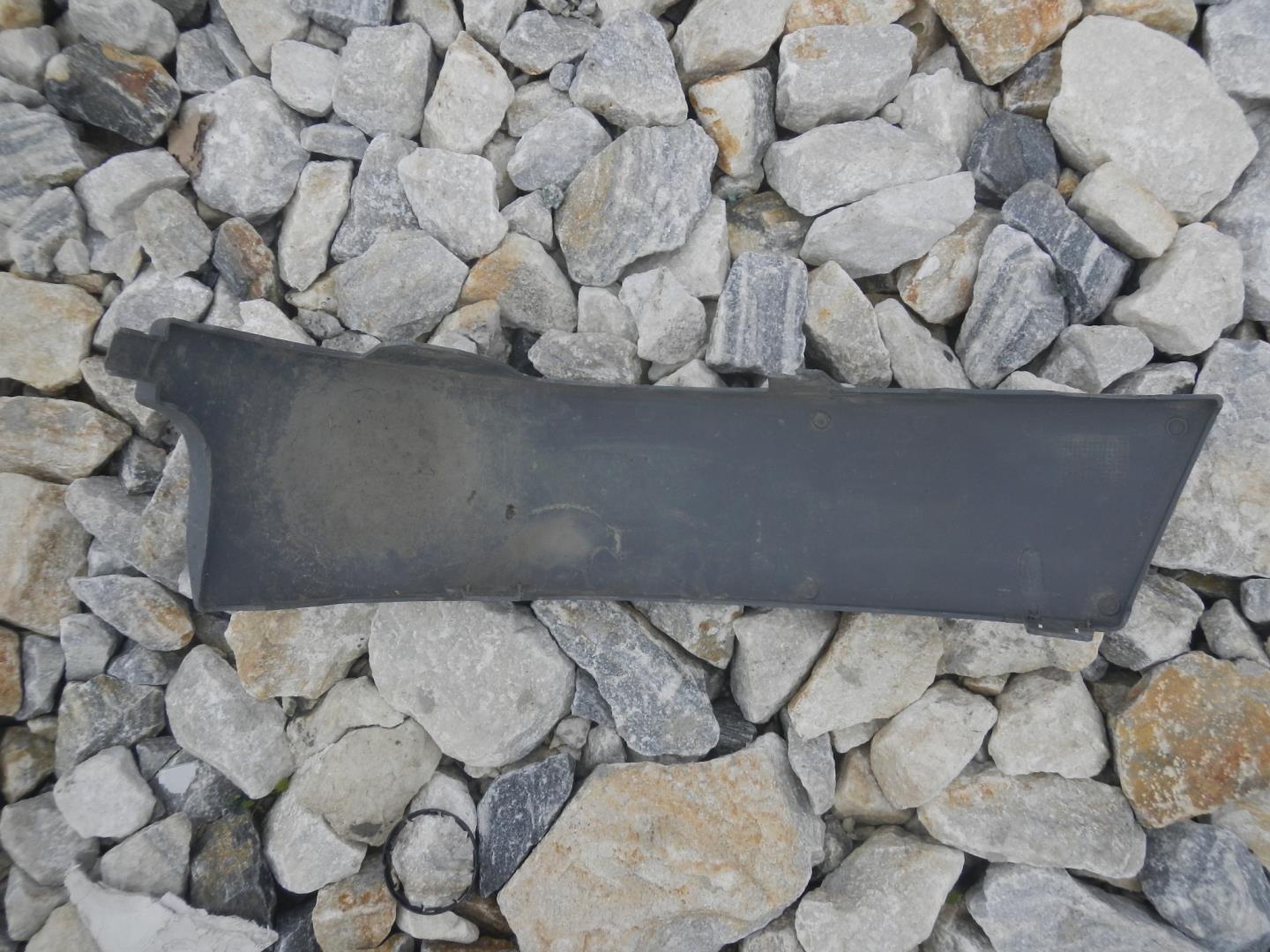 Накладка переднего бампера правая