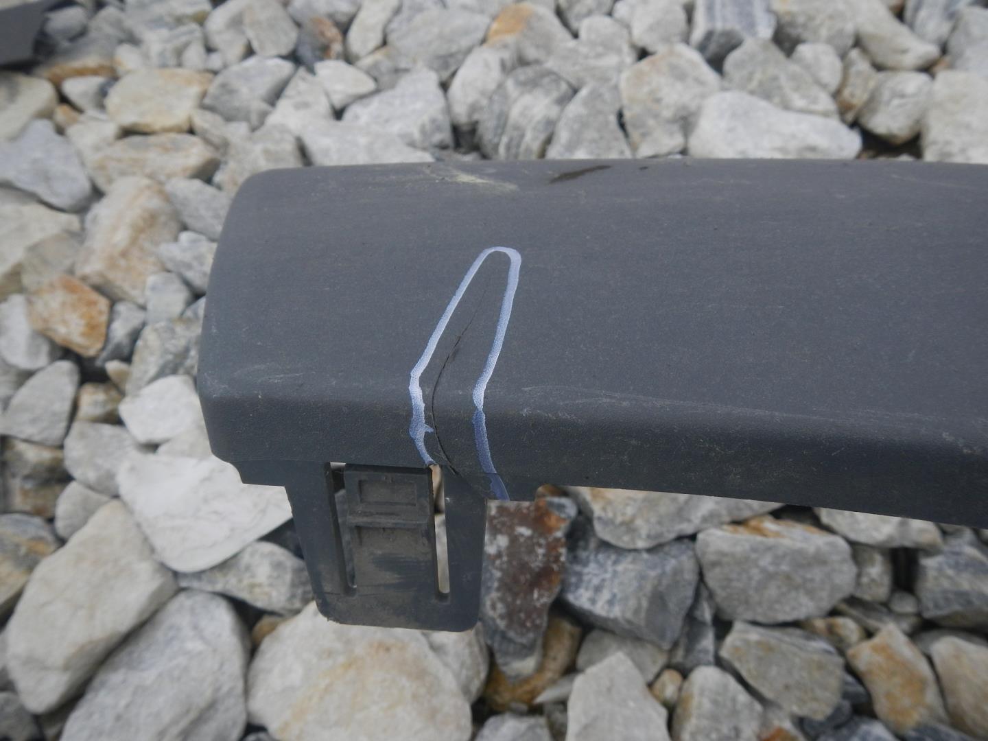 Накладка переднего бампера правая