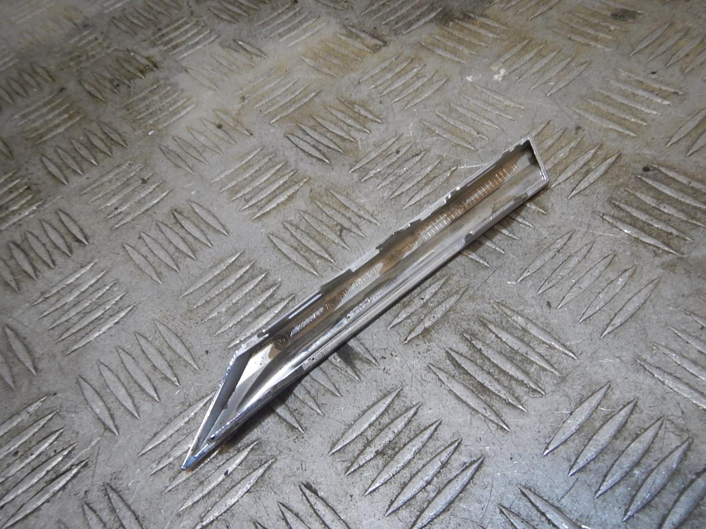 Накладка на решетку радиатора