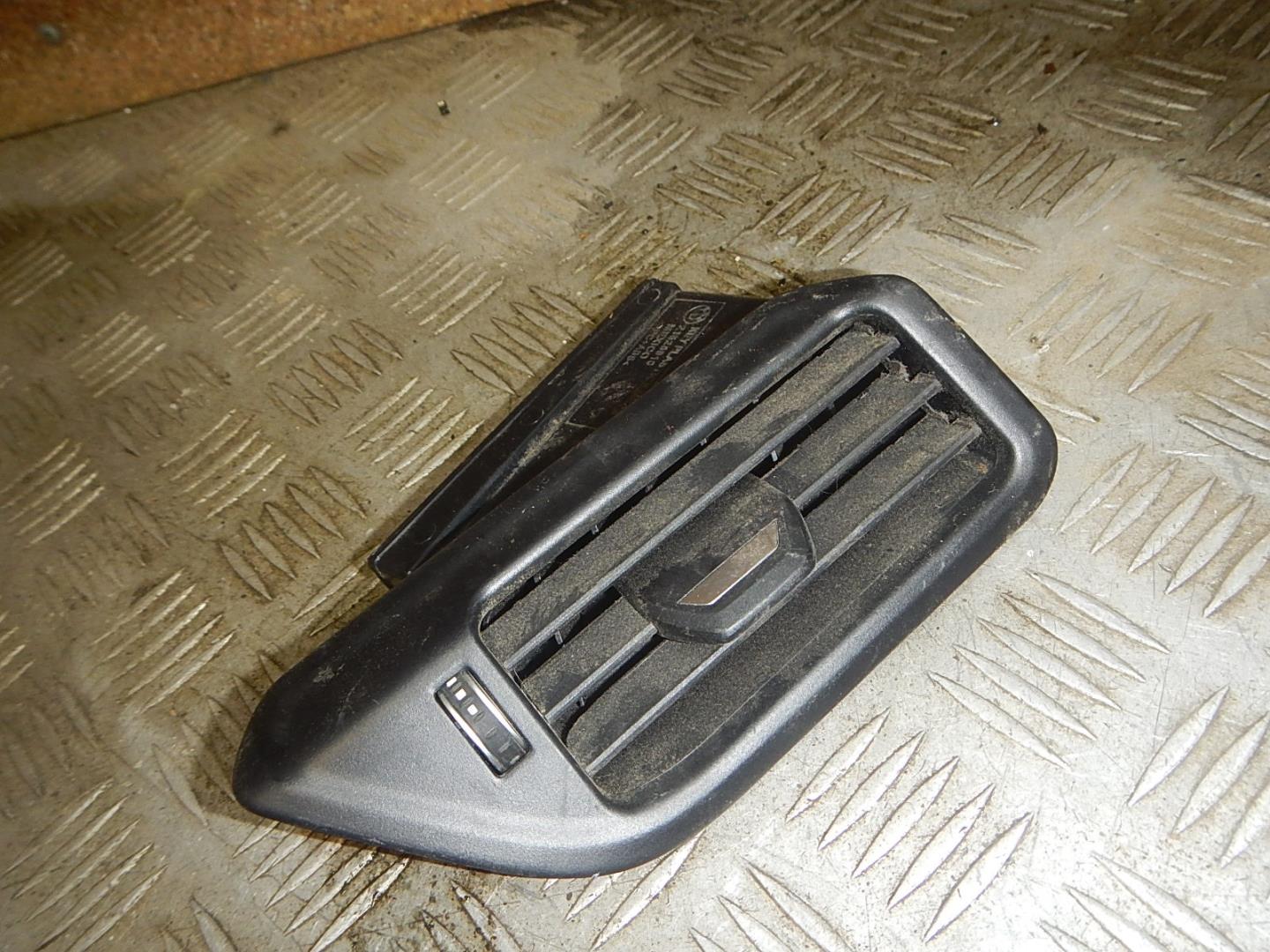 Дефлектор воздушный