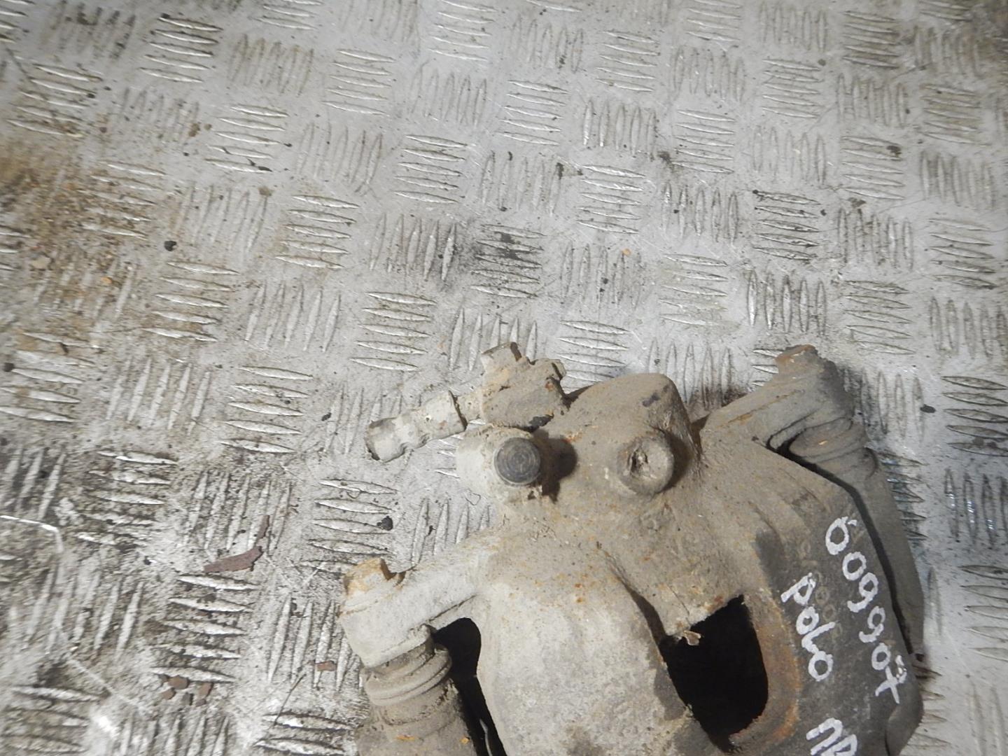 Суппорт передний правый