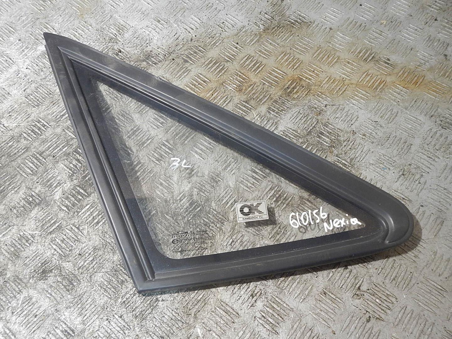 Стекло кузовное глухое левое