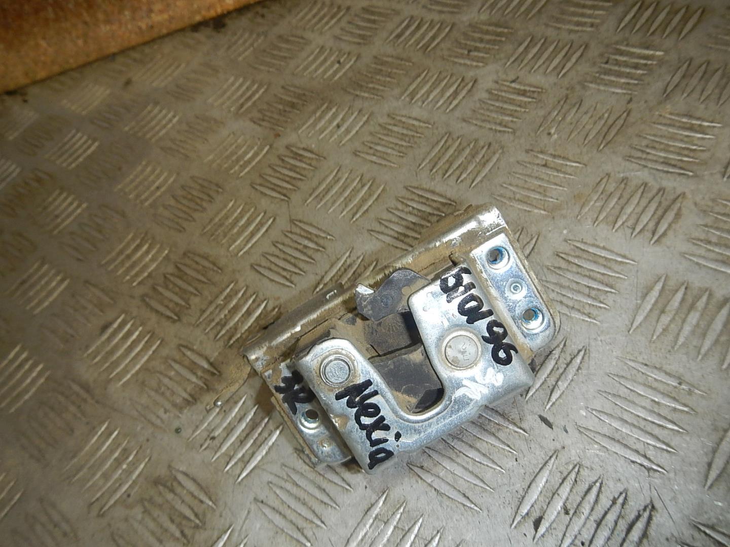 Замок двери задней правой