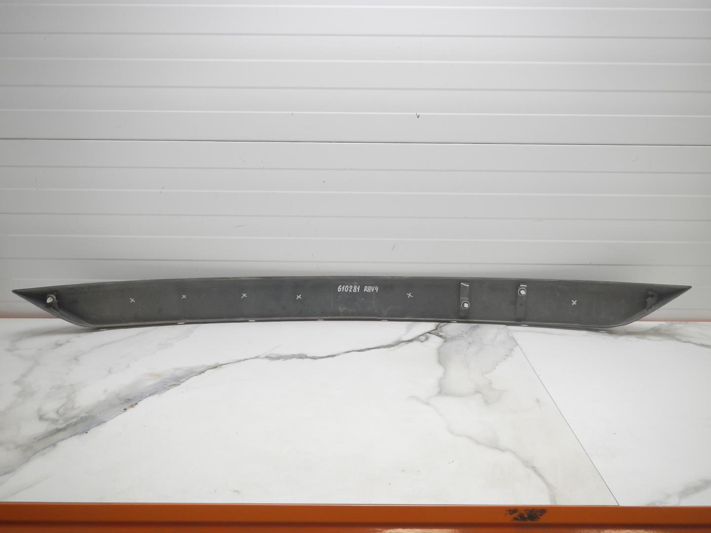 Накладка двери багажника