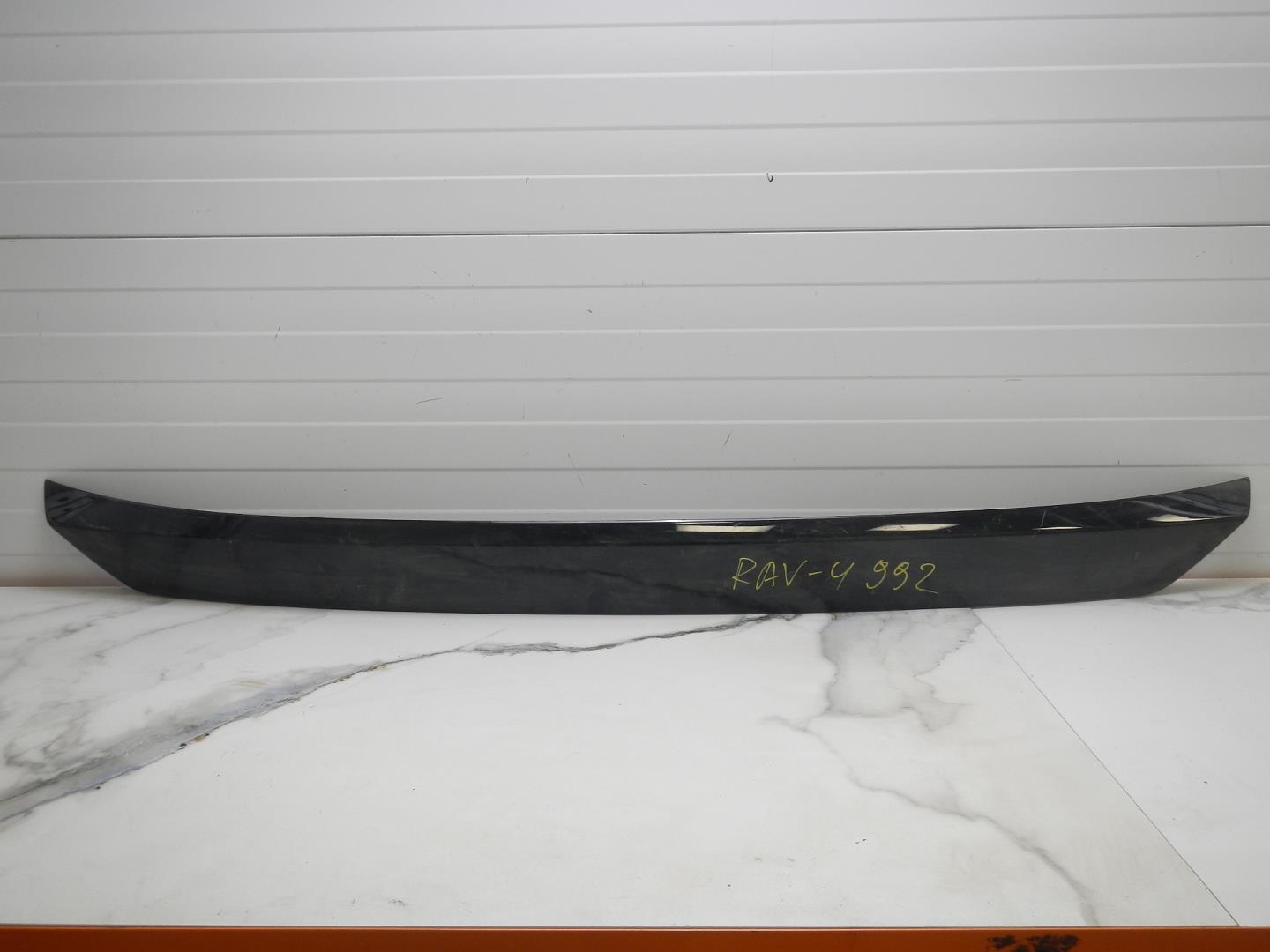 Накладка двери багажника