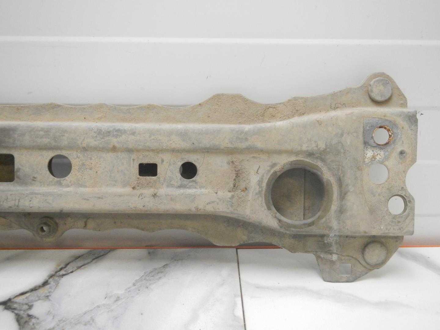 Балка подрадиаторная