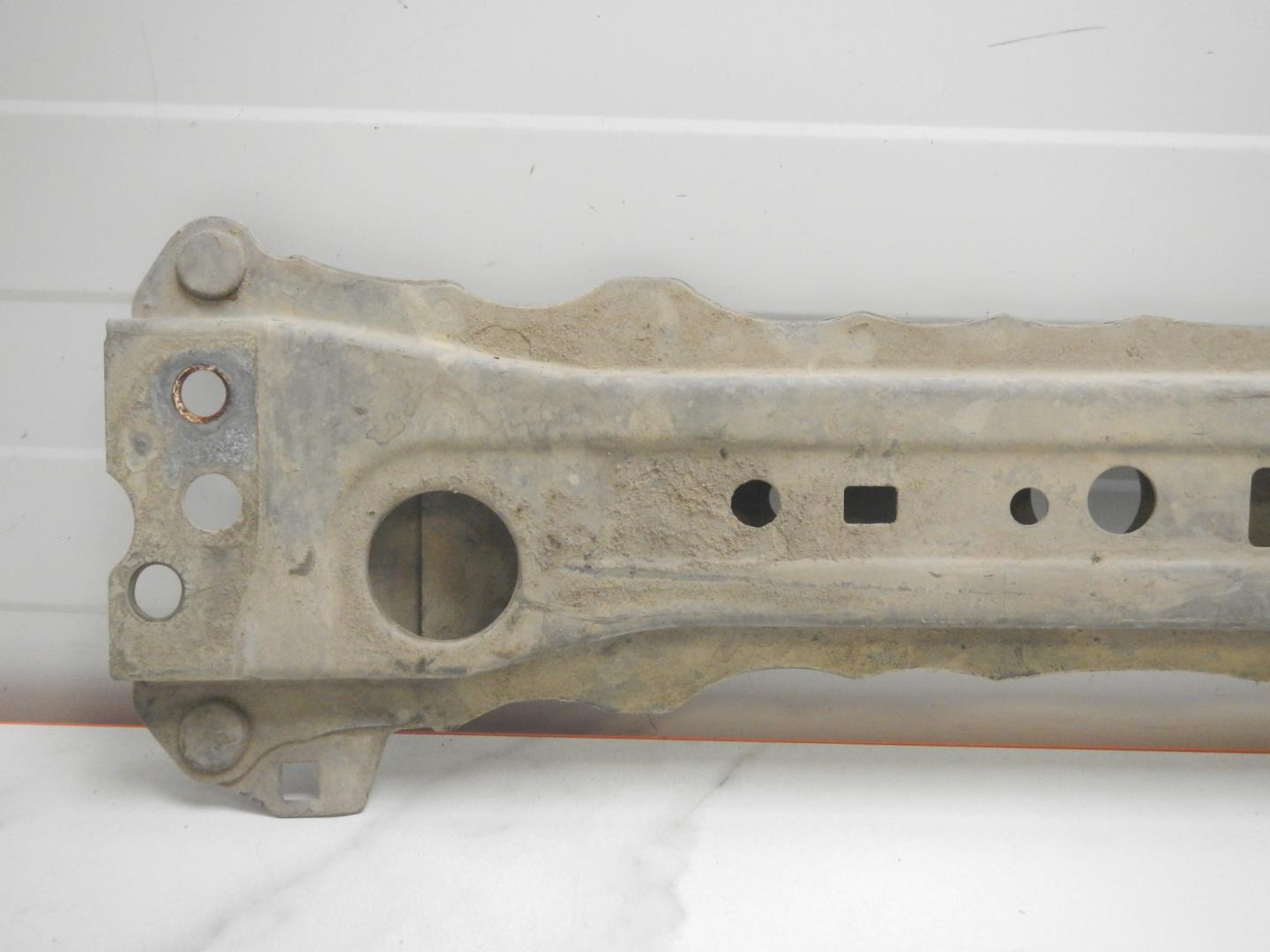 Балка подрадиаторная