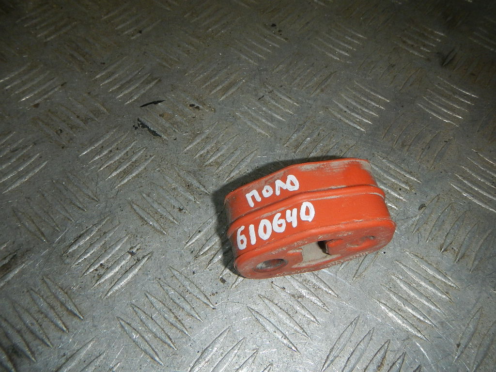 Кронштейн глушителя