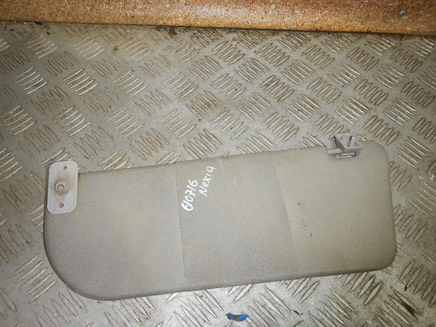 Козырек солнцезащитный