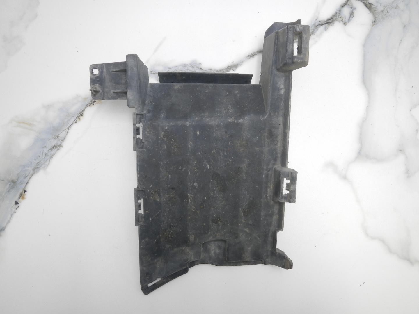 Воздуховод радиатора правый