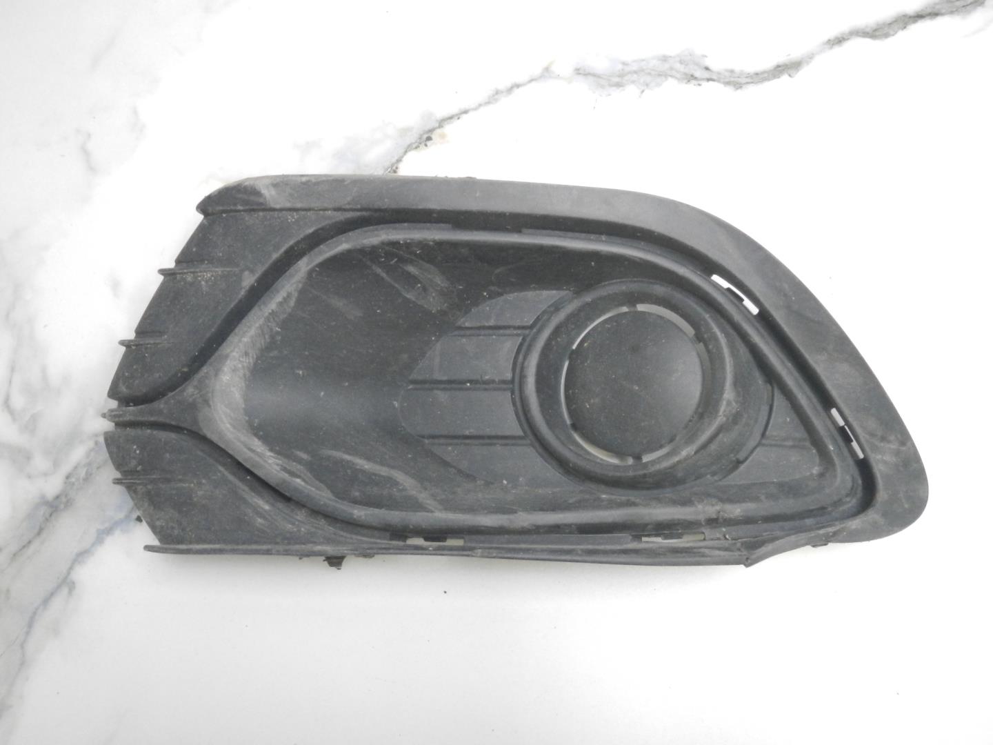 Решетка в бампер левая