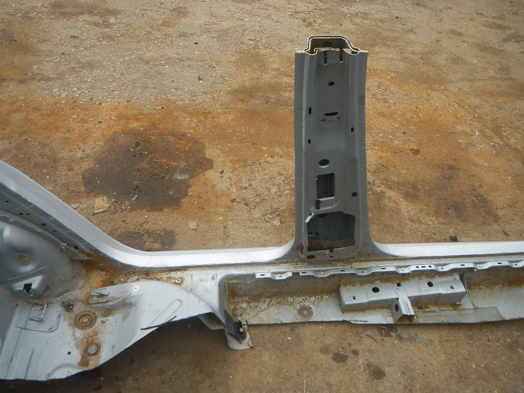 Кузовной элемент