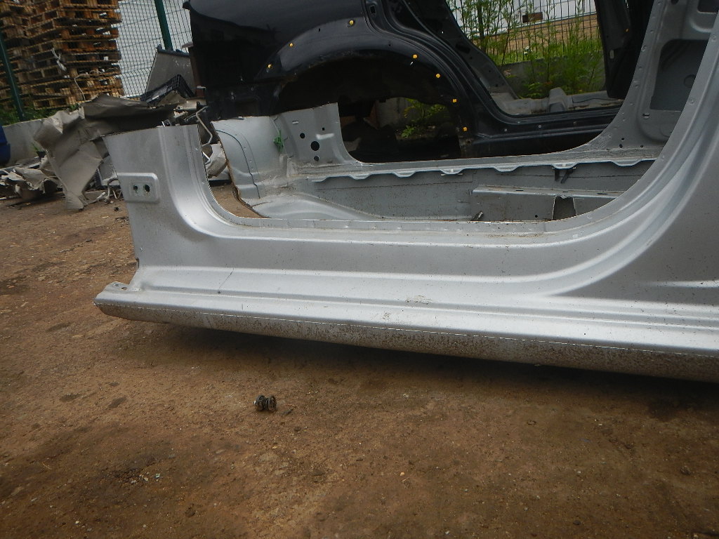 Кузовной элемент