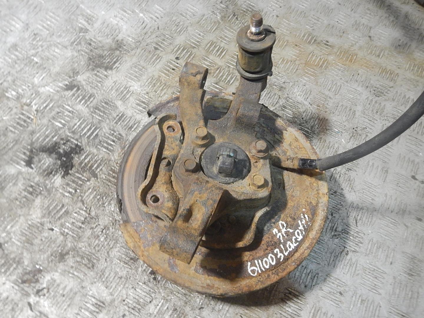 Кулак поворотный задний правый