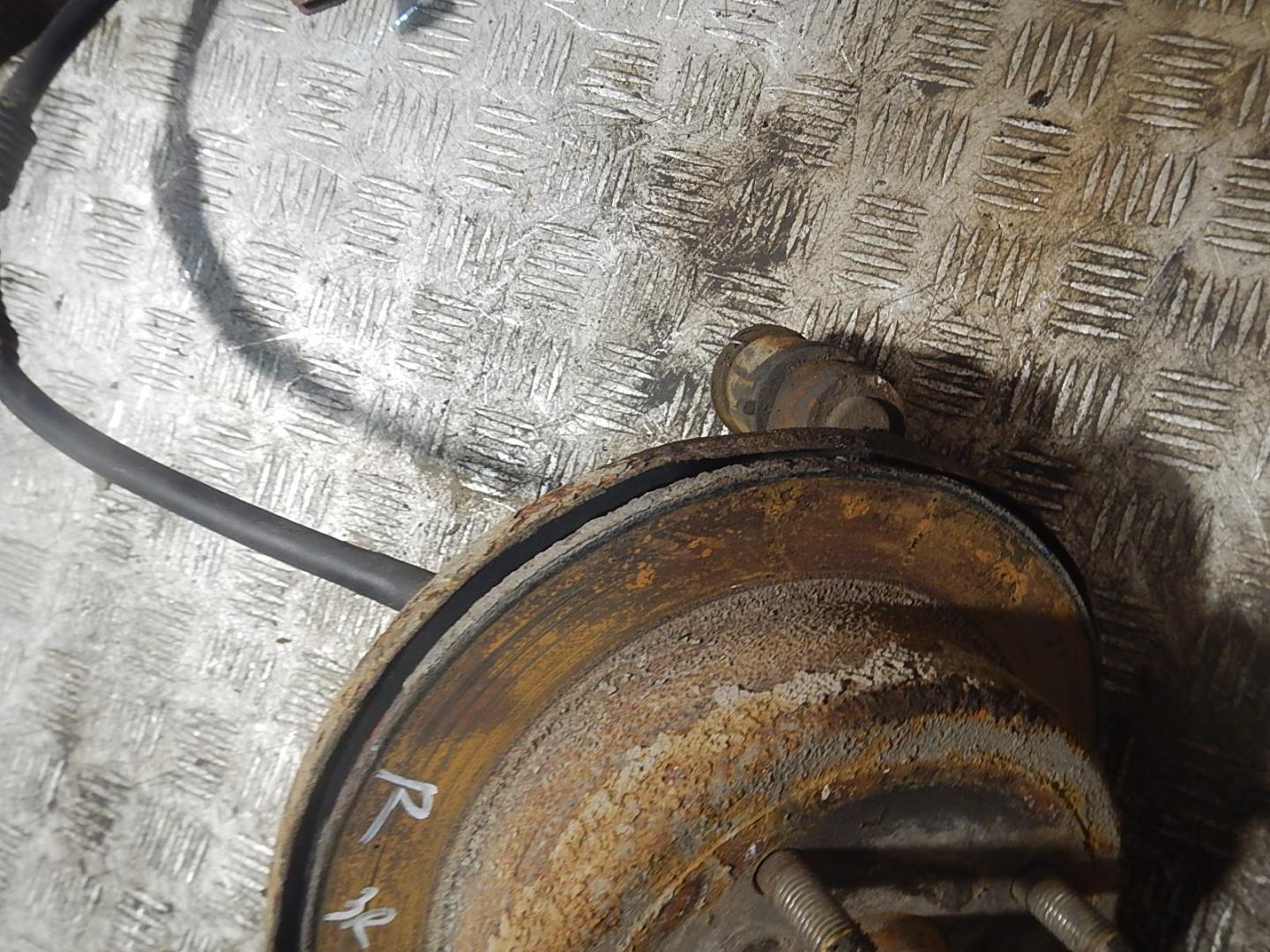 Кулак поворотный задний правый