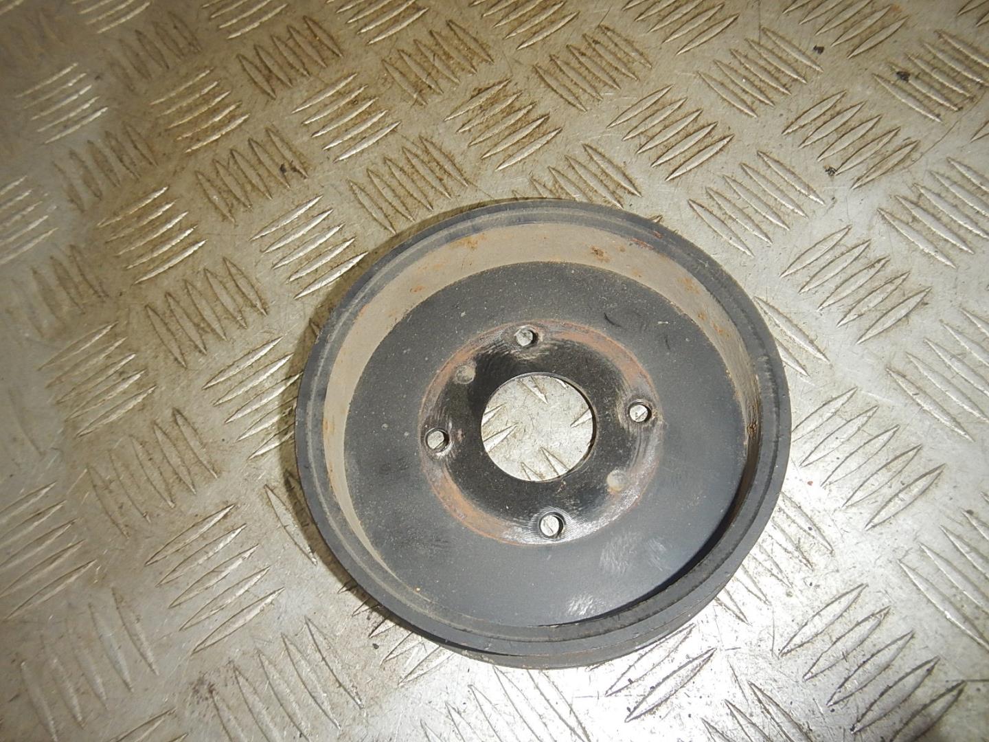 Шкив водяного насоса (помпы)