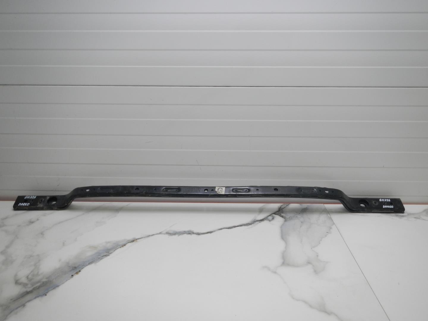 Усилитель переднего бампера