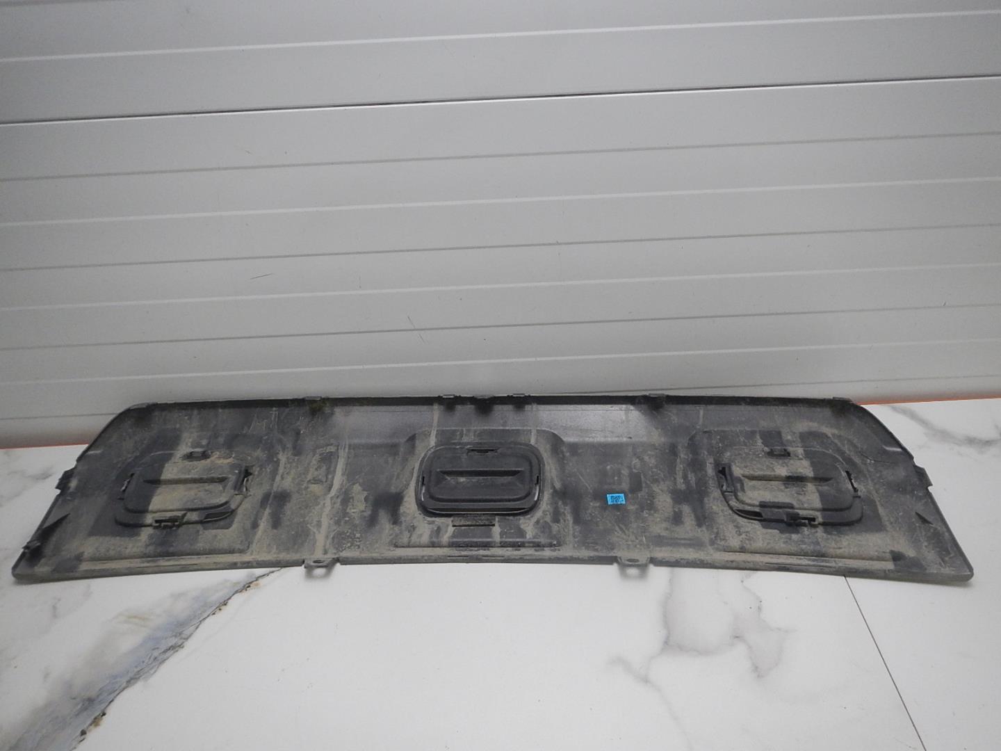 Накладка заднего бампера