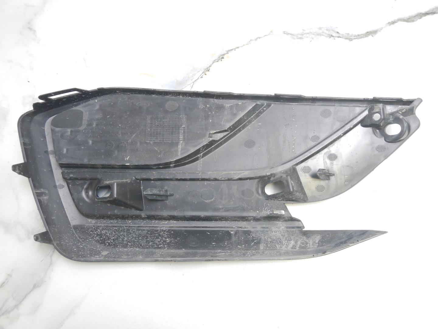 Решетка в бампер левая