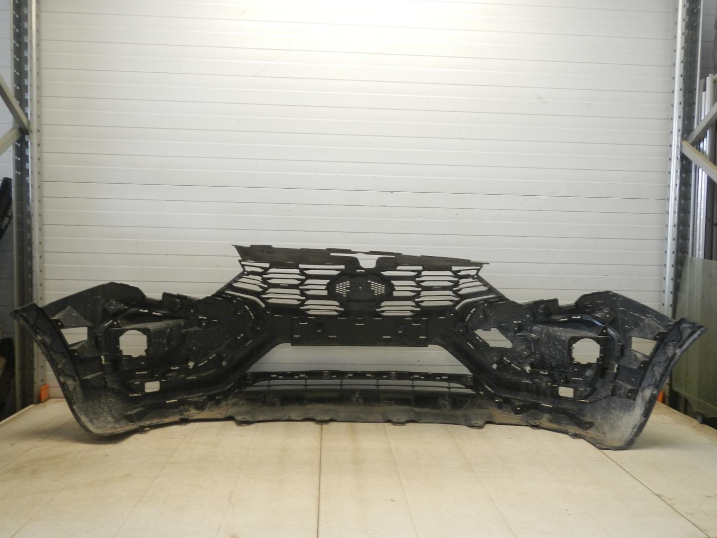 Бампер передний