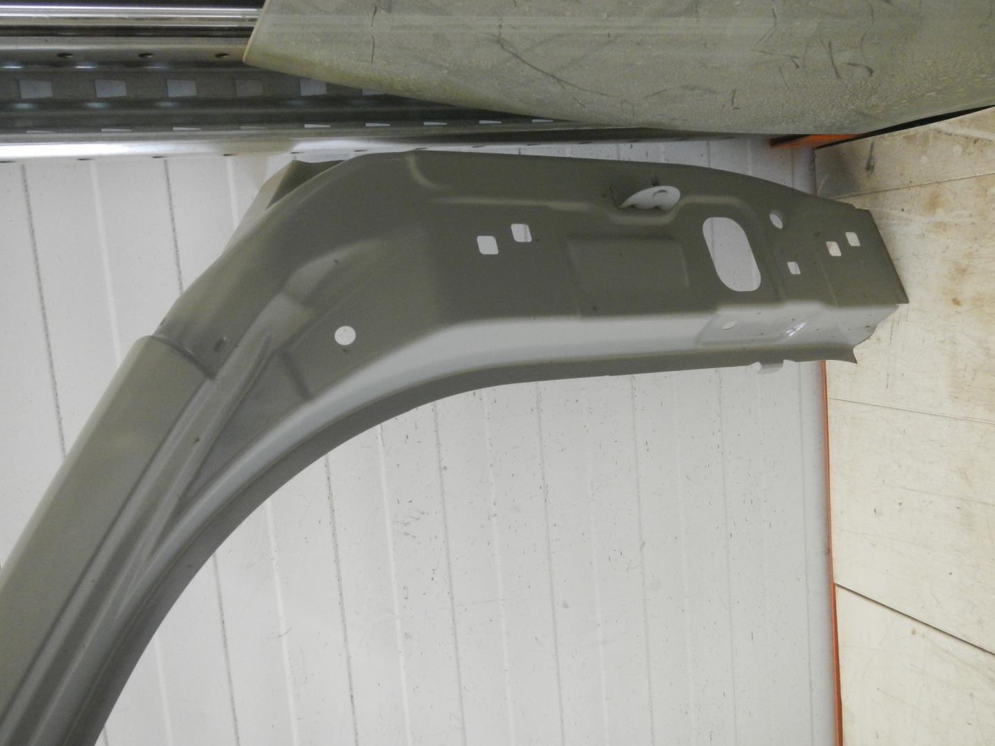 Кузовной элемент