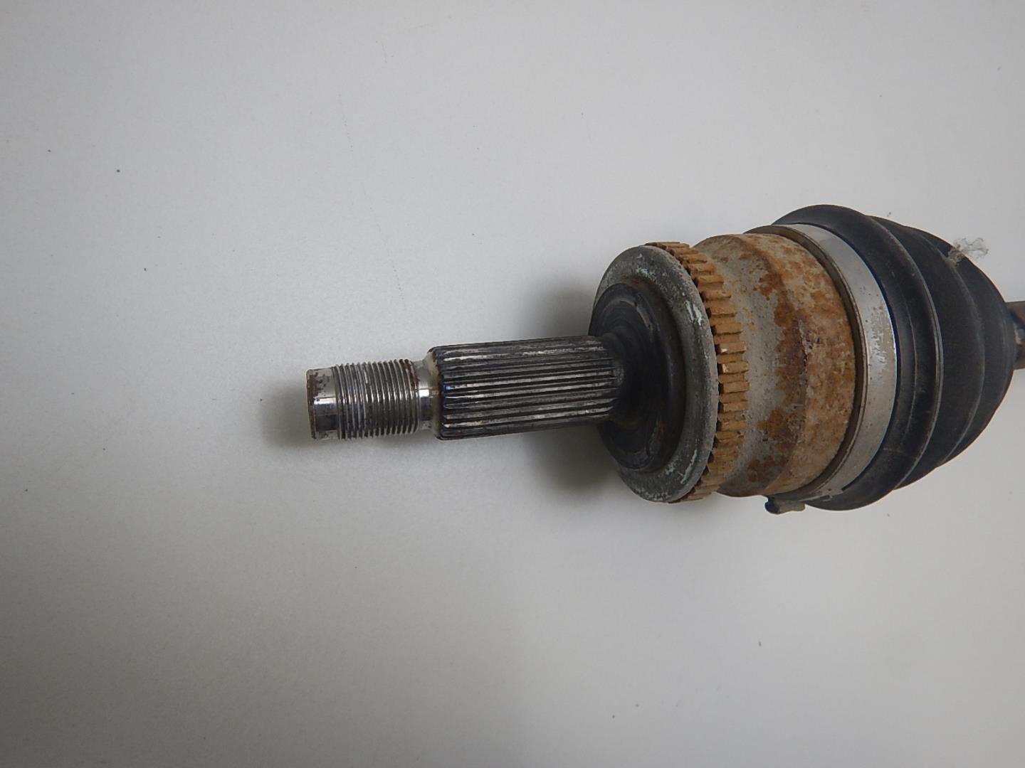 Полуось передняя правая