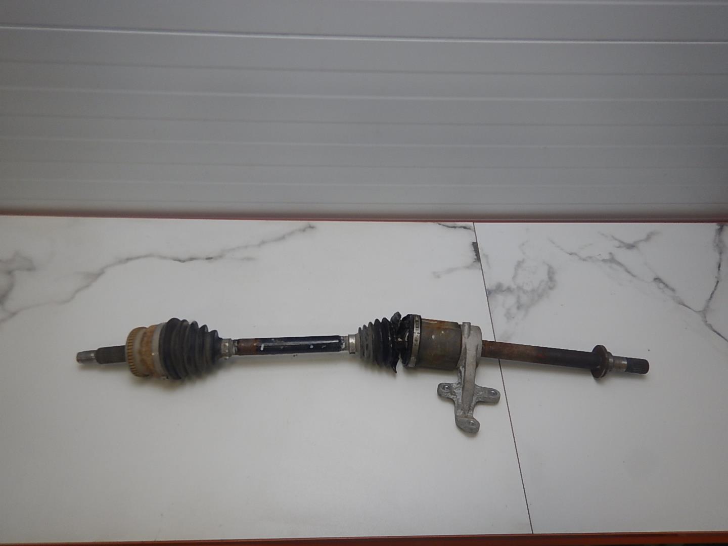 Полуось передняя правая