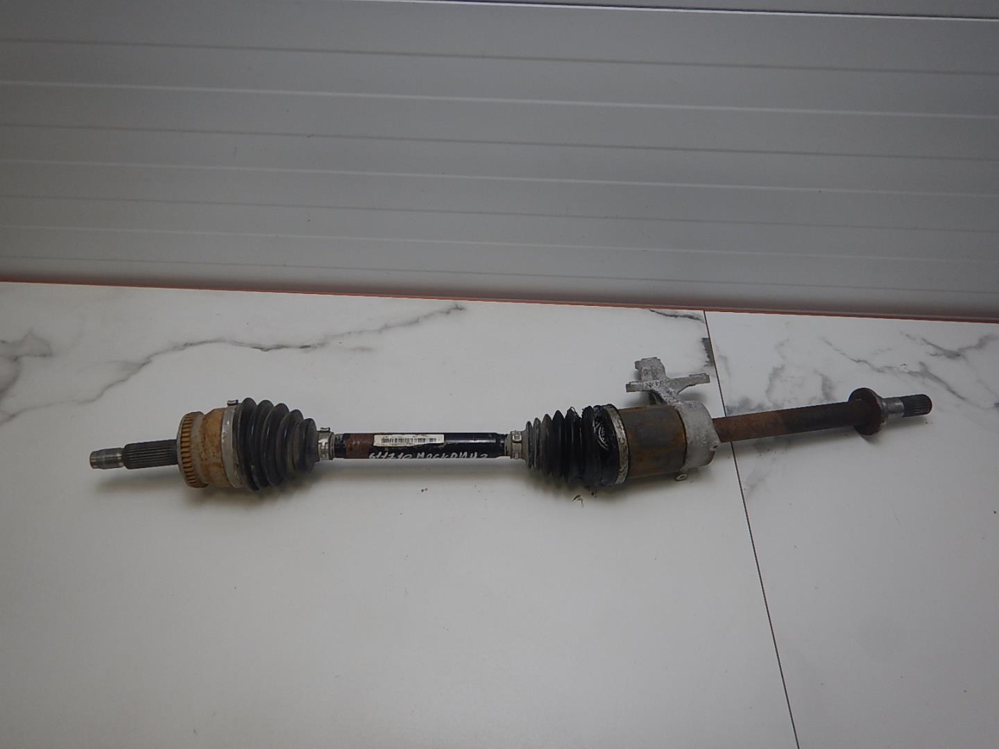 Полуось передняя правая