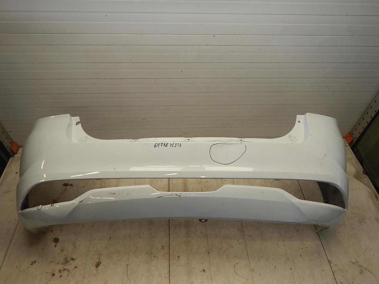 Бампер задний