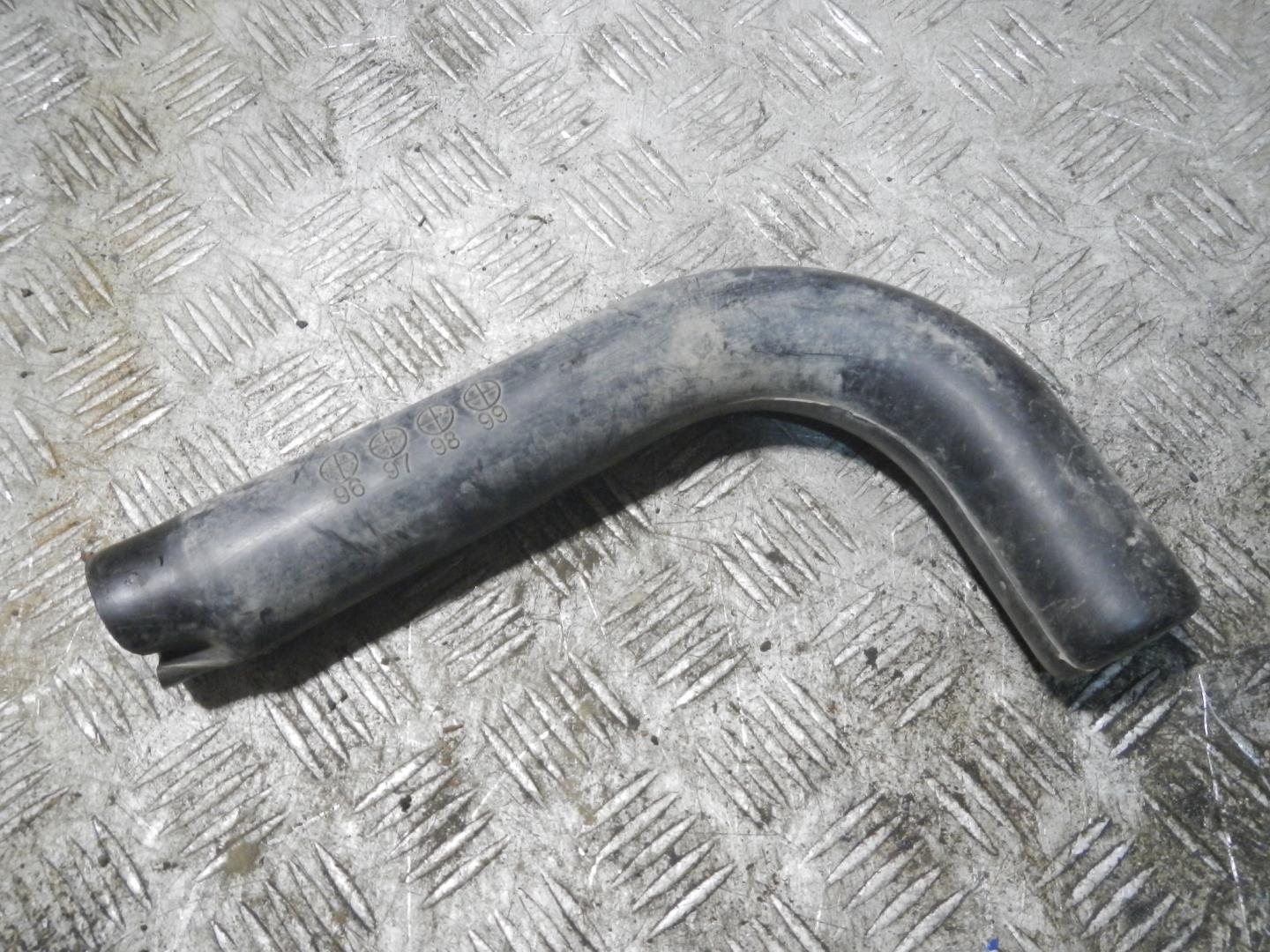 Патрубок воздушного фильтра