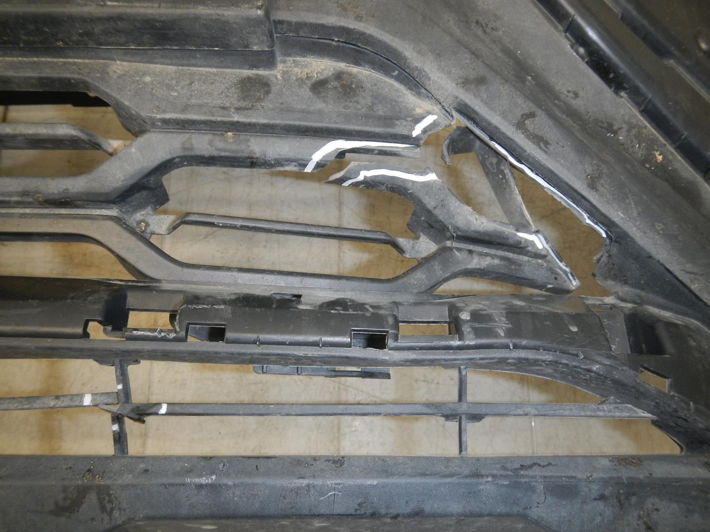 Бампер передний