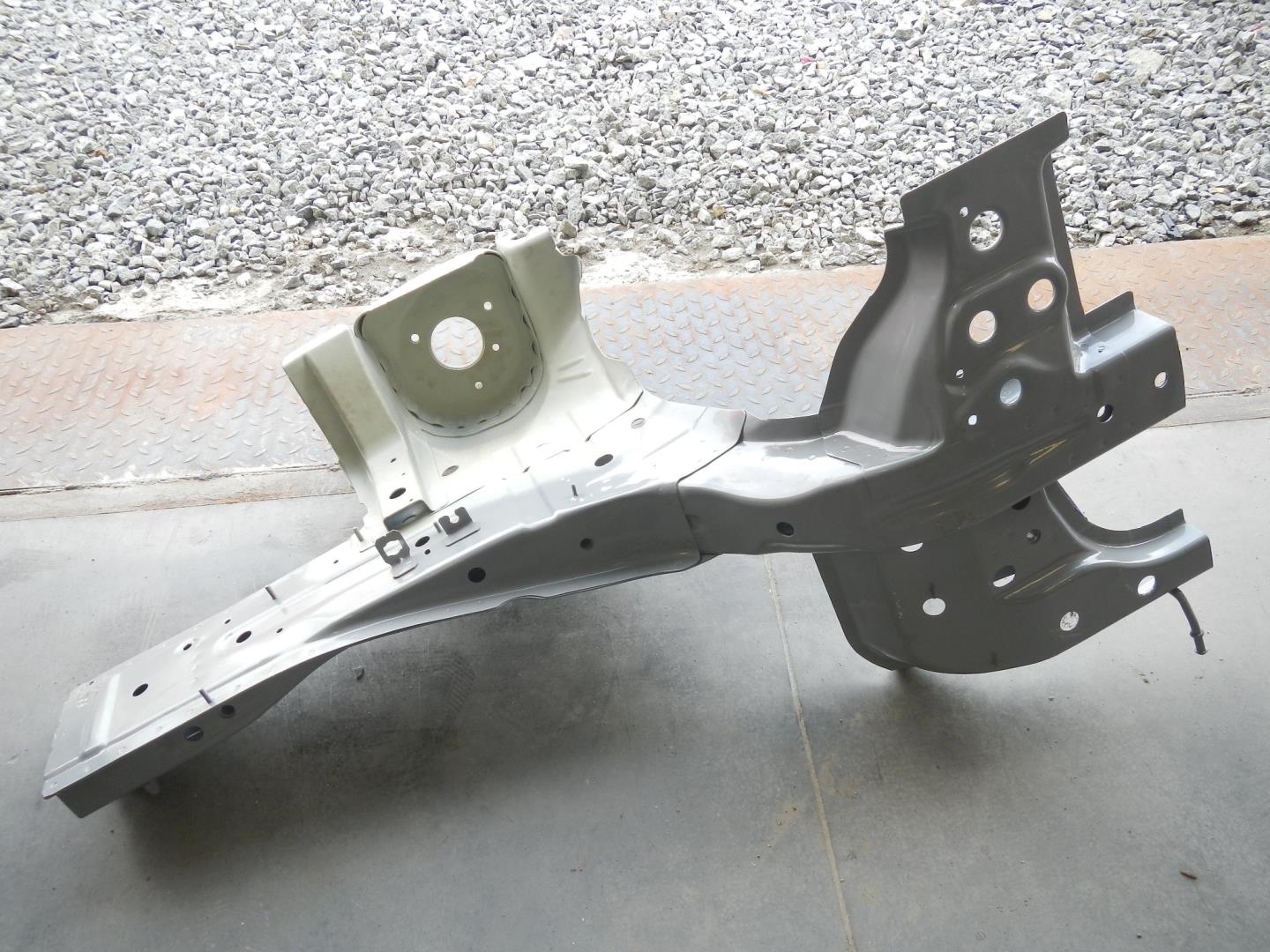 Лонжерон передний левый