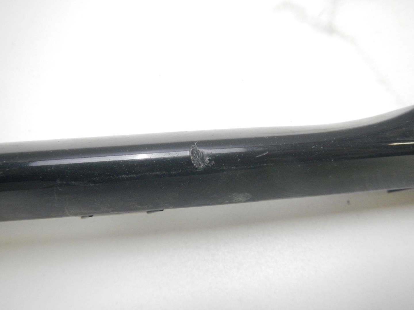 Молдинг переднего бампера левый