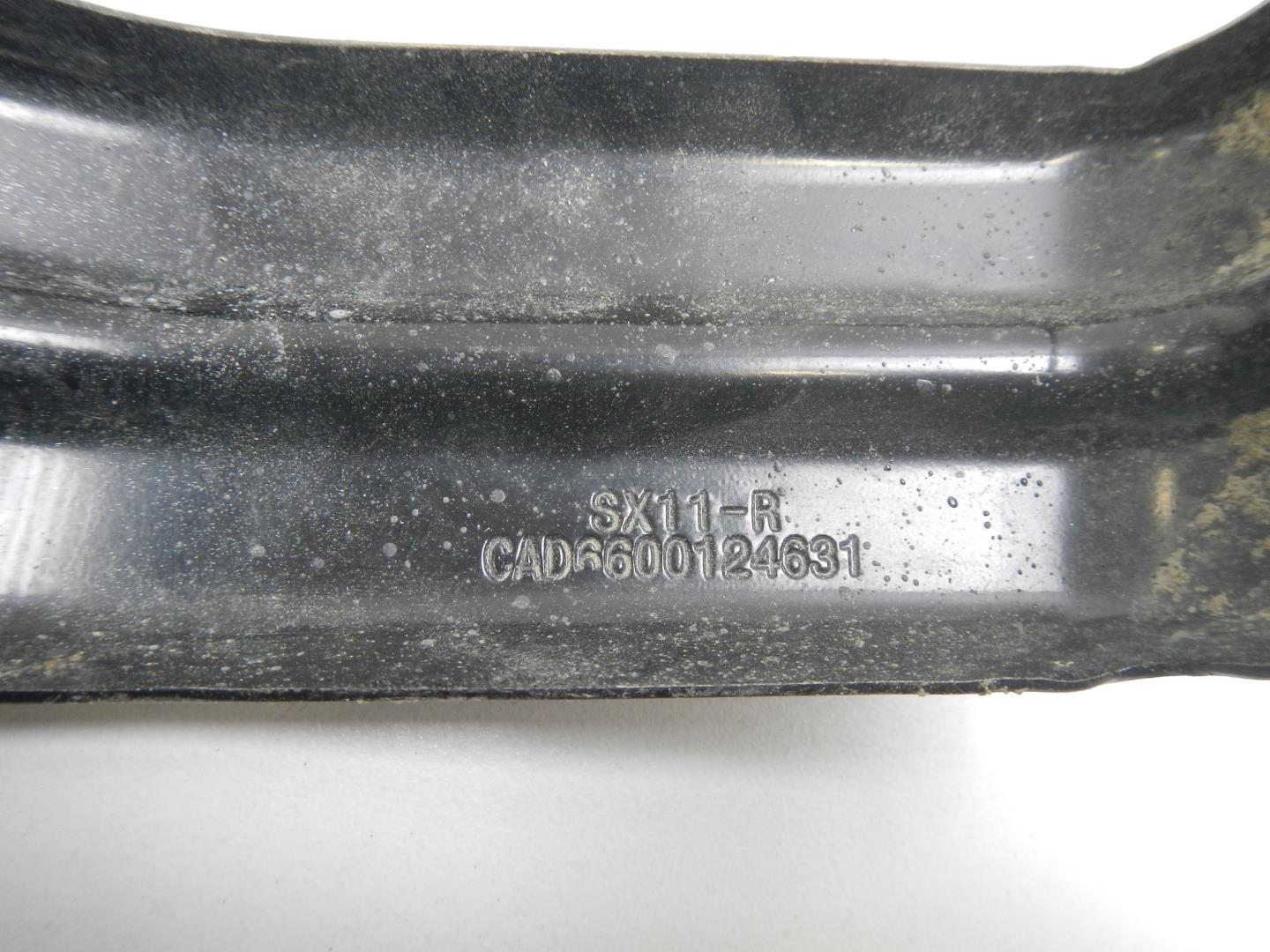 Кронштейн заднего бампера правый