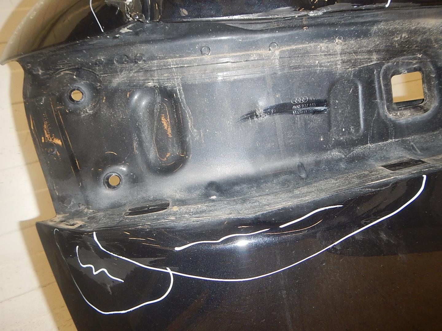 Дверь багажника