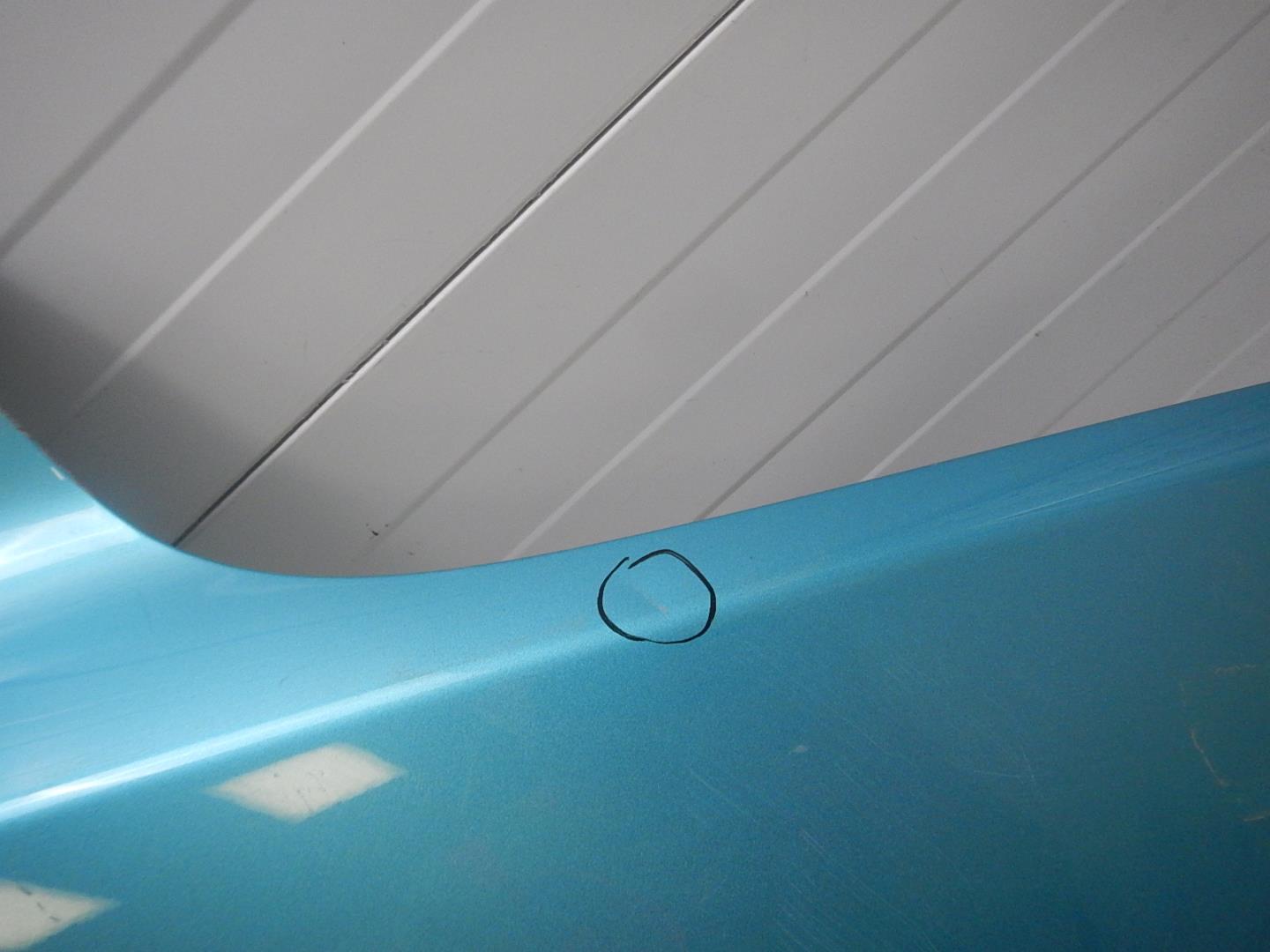 Крыло переднее правое