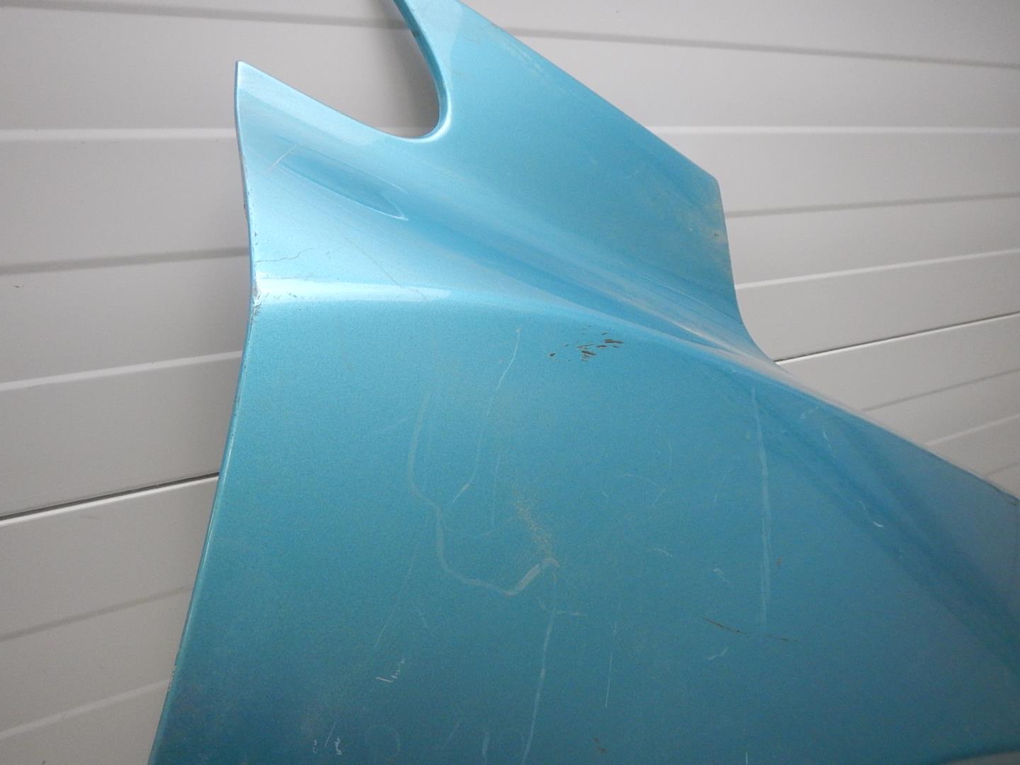 Крыло переднее правое